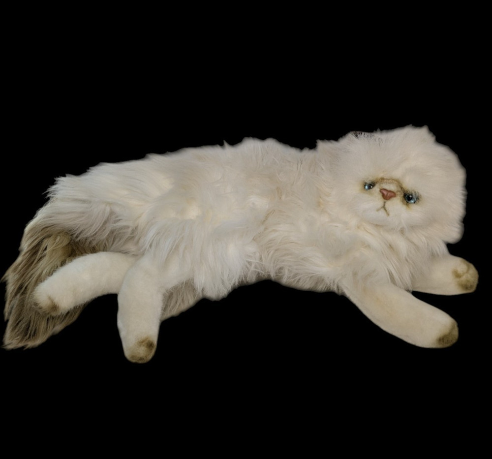 Vintage Yomiko Russ Berrie Himalayan Persian Cat Kitten Ivory Blue Eyes Korea
